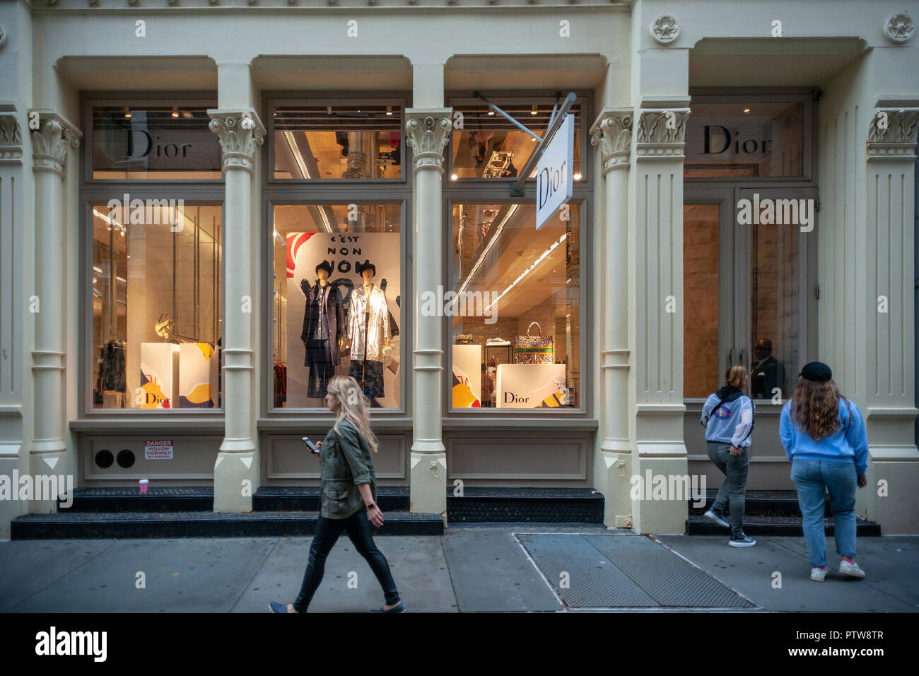 La Dior store nel quartiere di Soho di New York lunedì, 8 ottobre 2018. Dior  è un marchio del conglomerato di lusso di LVMH. (Â© Richard B. Levine Foto  stock - Alamy