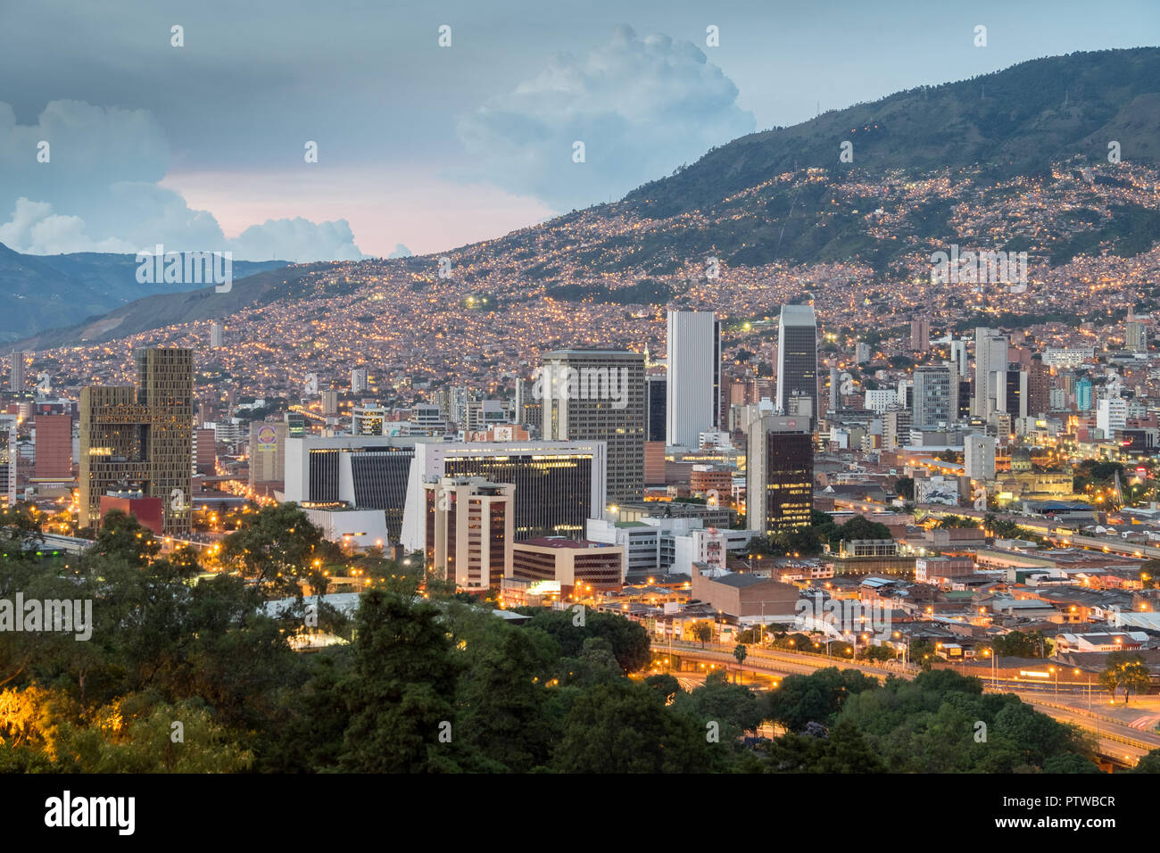 Vista panoramica della città di MEDELLIN - COLOMBIA Foto Stock