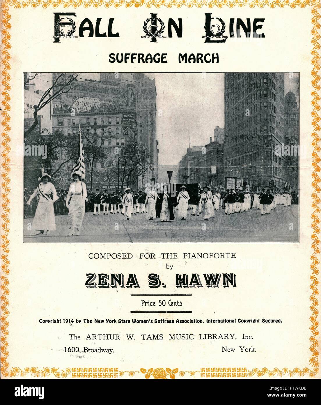Foglio di musica la copertura di Zena S Hawn suffragio del marzo 'rientrano in linea con una fotografia di suffragists marciando su un New York City street, pubblicato in New York, dalla Arthur W Tams Libreria musicale incorporato per il mercato americano 1914. () Foto Stock