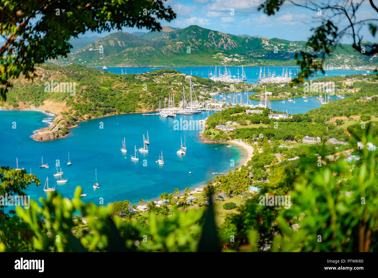 English Harbour e Nelsons Dockyard in Antigua e Barbuda, Paradise Island Antigua nei Caraibi in corrispondenza del punto di vista di Shirley Heights e Freem Foto Stock