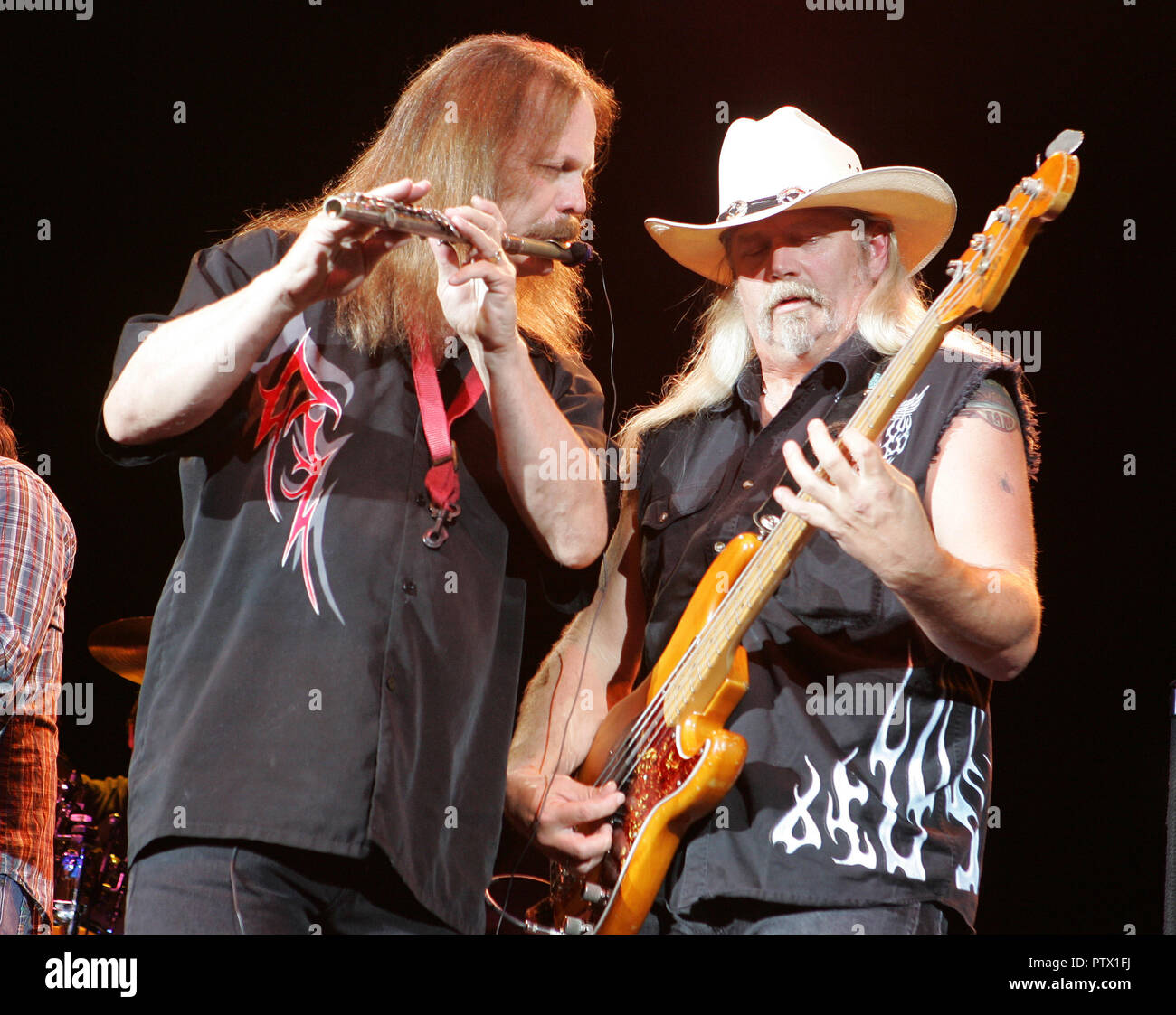 David Muse (L) e Pat Elwood con la Marshall Tucker band esibirsi in concerto al Sound Advice Amphitheater di West Palm Beach, Florida il 12 maggio 2007. Foto Stock