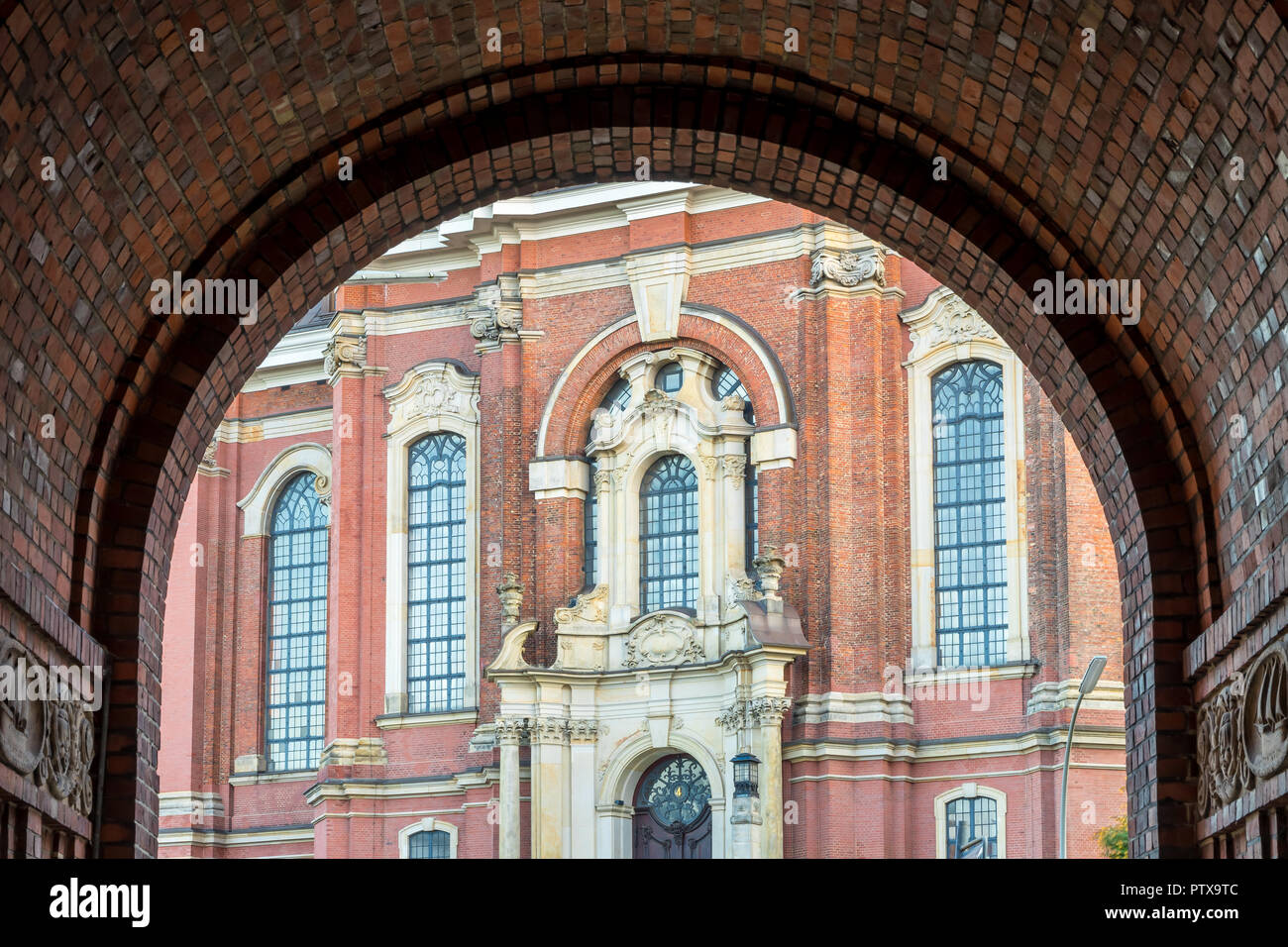 Parte della facciata della chiesa di San Michele, ad Amburgo in Germania, Europa Foto Stock