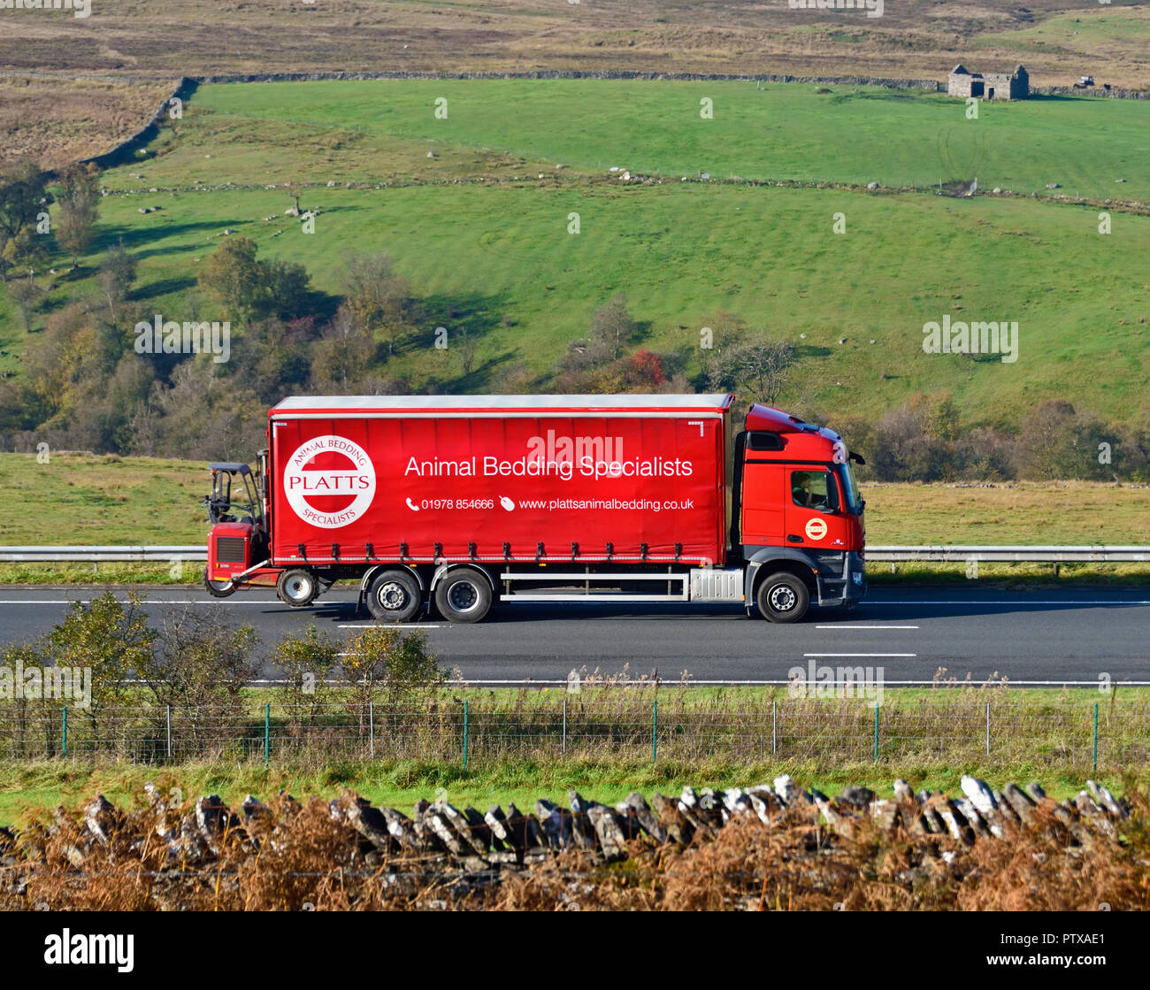 Platts Lettiere specialisti HGV. M6 in direzione nord della carreggiata, Shap, Cumbria, England, Regno Unito, Europa. Foto Stock