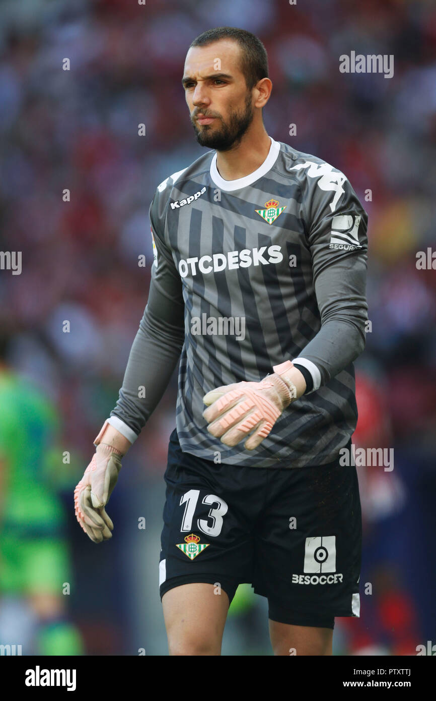 Madrid, Spagna. Credito: D. 7 Oct, 2018. Pau Lopez (Betis) Calcio/Calcetto : spagnolo "La Liga Santander" corrispondono tra il Club Atletico de Madrid 1-0 Real Betis Balonpie a Estadio Wanda metropolitano di Madrid in Spagna. Credito: D .Nakashima/AFLO/Alamy Live News Foto Stock