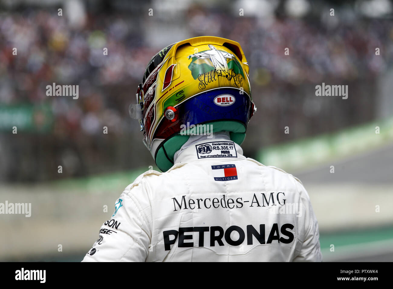 Sao Paulo, Brasile. Decimo Nov, 2018. Motorsports: FIA Formula One World Championship 2018, il Gran Premio del Brasile nel Campionato del Mondo;2018;Grand Prix;Brasile, #44 Lewis Hamilton (GBR, Mercedes AMG Petronas Team di F1), Cristo Redentor sul casco 10.11.2018. | Utilizzo di credito in tutto il mondo: dpa/Alamy Live News Foto Stock