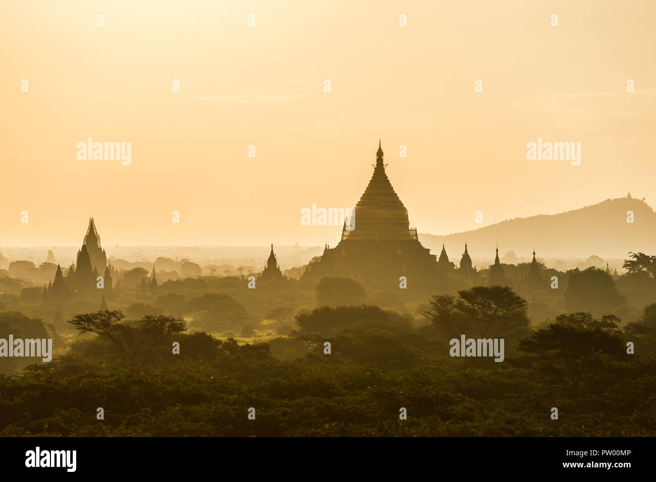 Old Bagan pagode e templi di sunrise in Myanmar Foto Stock