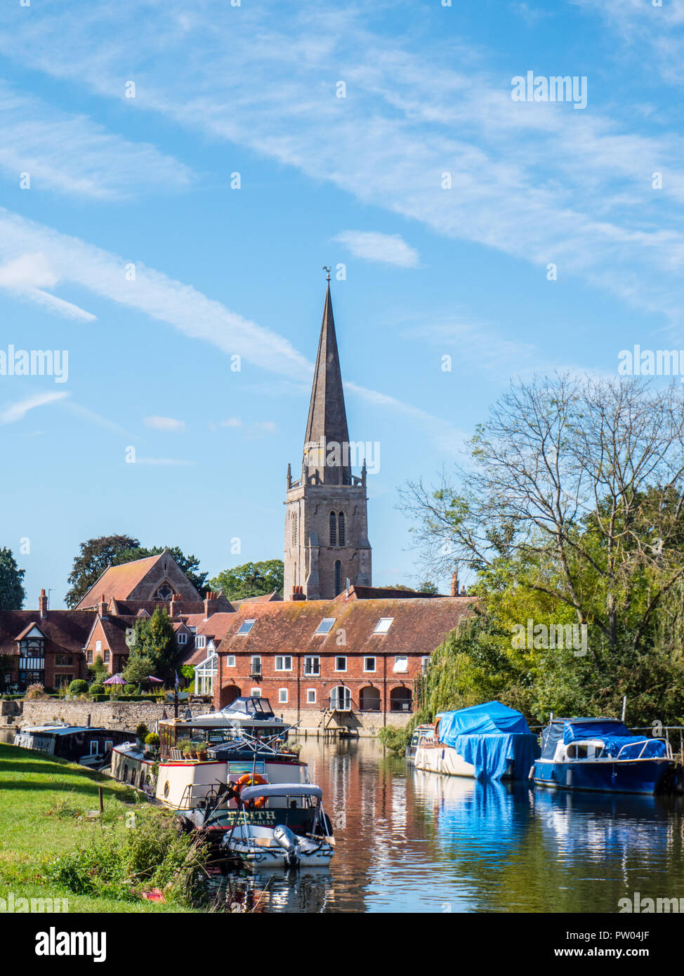 St Helen è la Chiesa, il fiume Tamigi, Abington, Oxfordshire, Inghilterra, Regno Unito, GB. Foto Stock