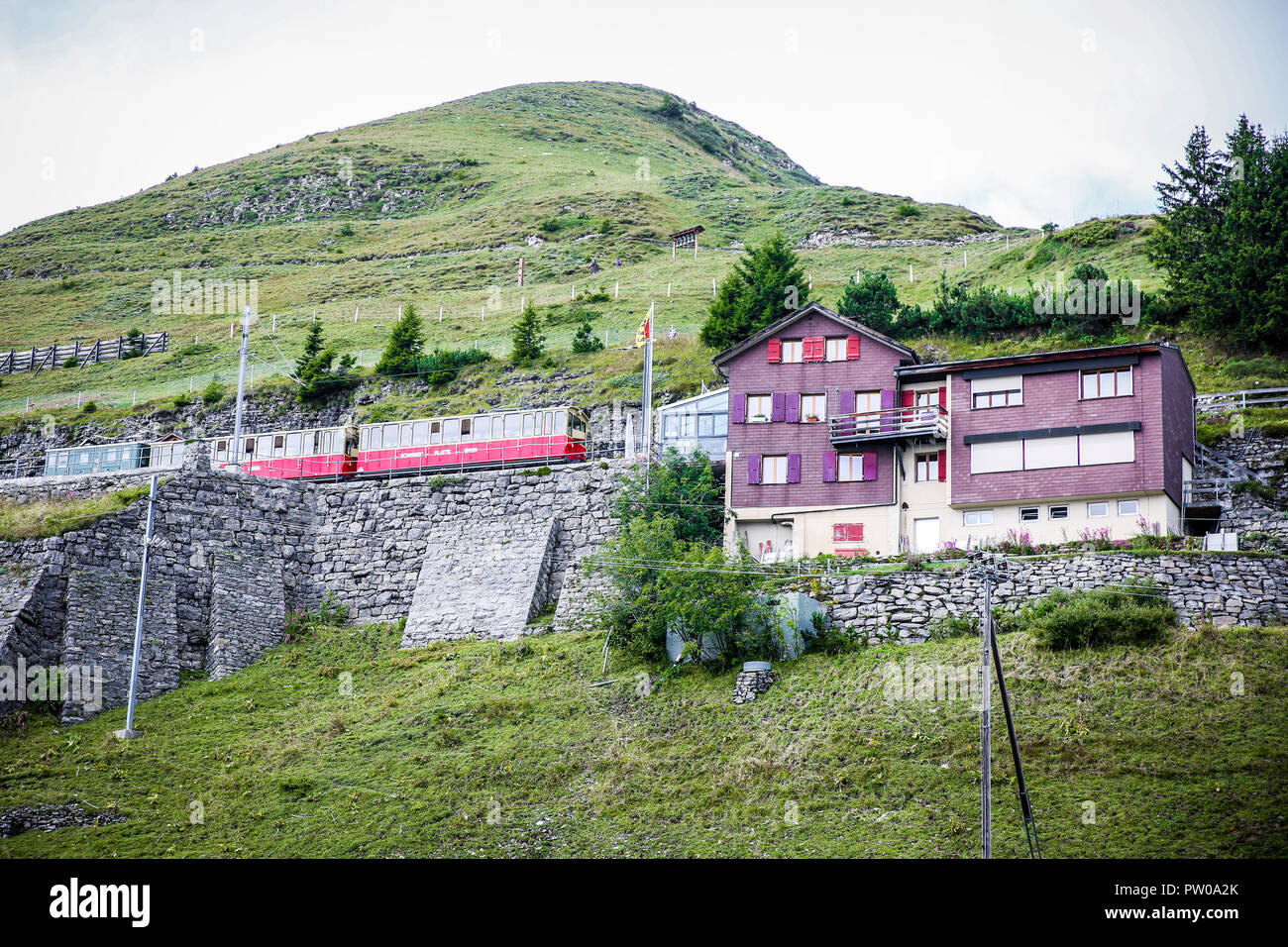 Passeggiate attraverso il "Jungfrau" regione nelle Alpi svizzere durante il mese di settembre 2018 Foto Stock