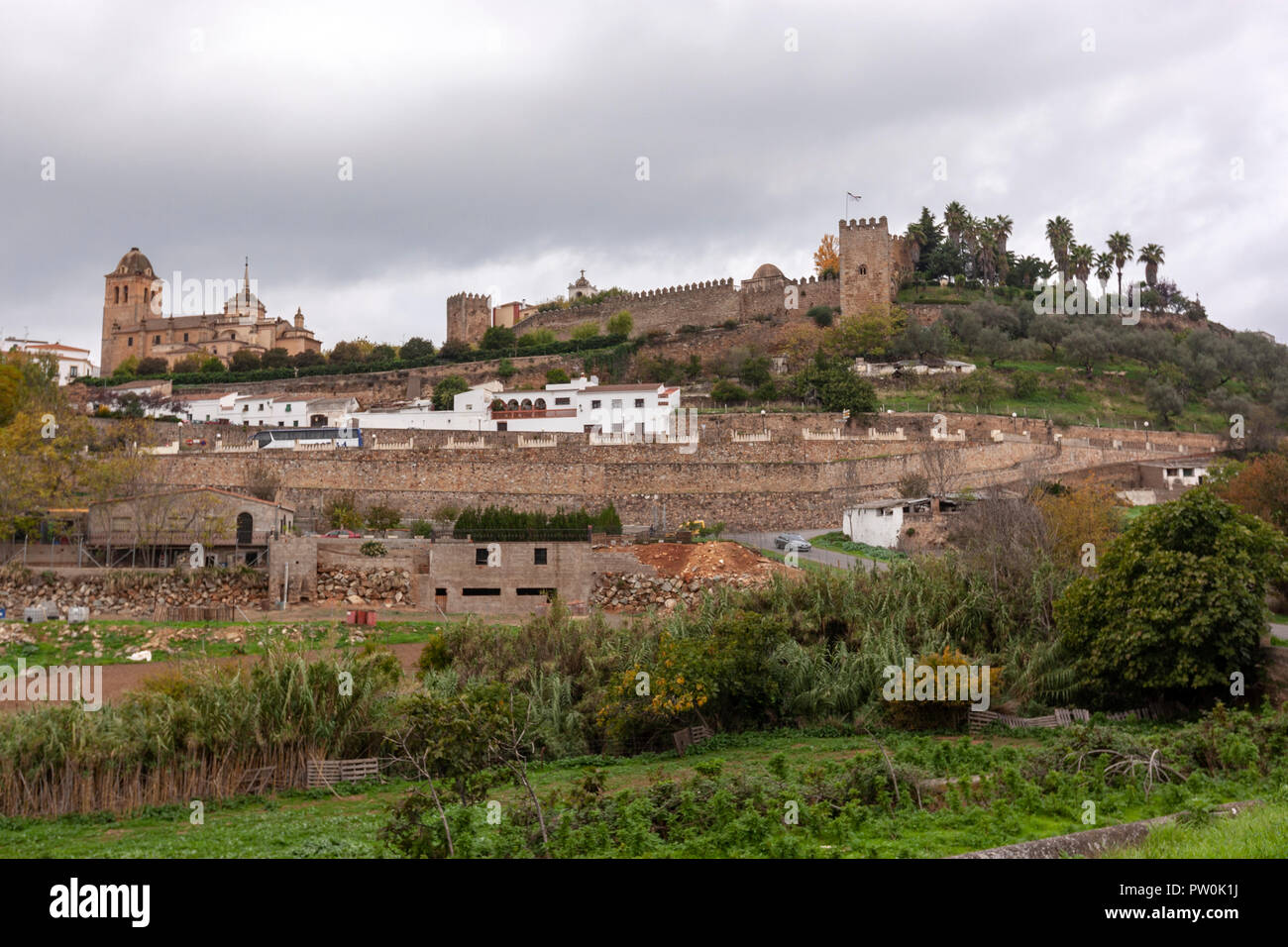 Vista del Jerez de los Caballeros, provincia di Badajoz, Estremadura, Spagna Foto Stock