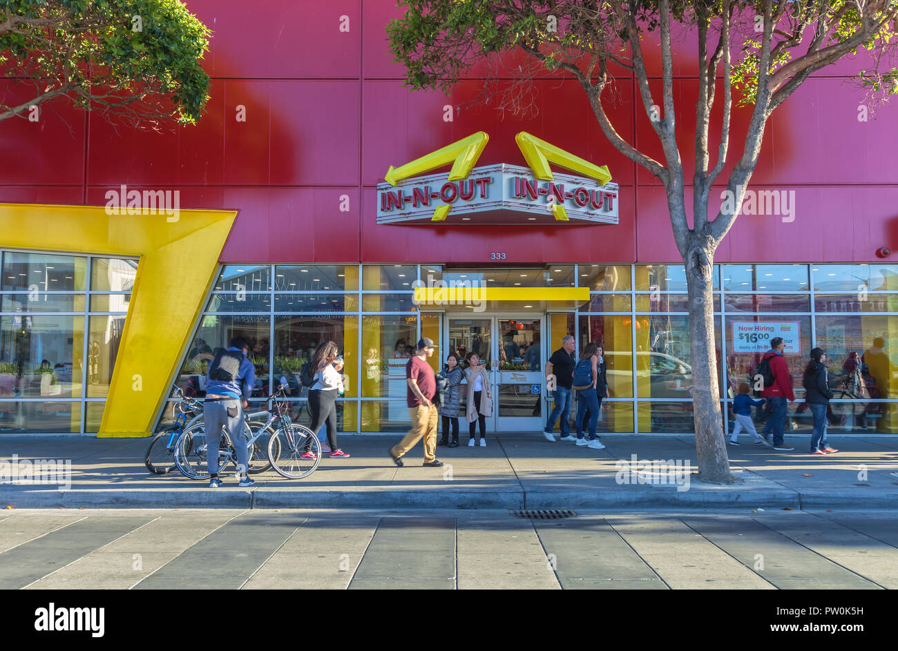 Aspetto esteriore dell'In e Out Burger restaurant di Fisherman's Wharf di San Francisco, California, Stati Uniti. Foto Stock