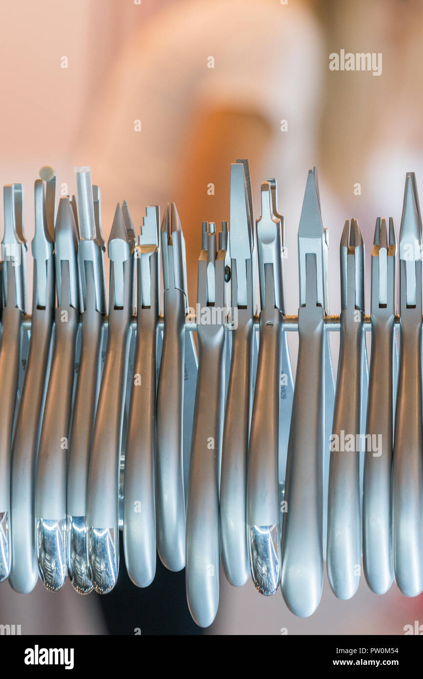 Pinza Estrattore Dentale Medentra, Strumento Per Estrazione Denti, Pinza Chirurgica