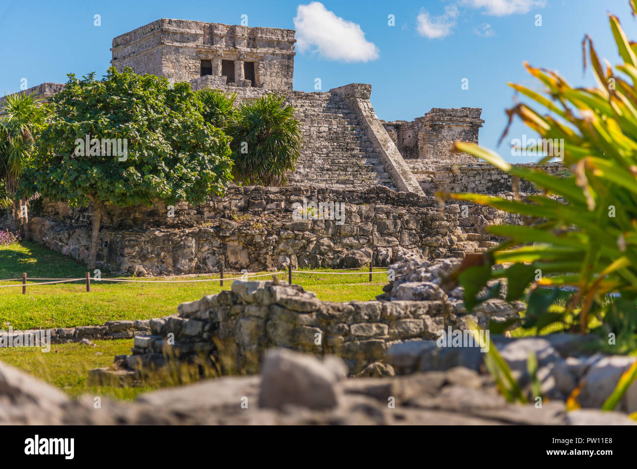 Rovine maya restaurato in Tulum, Messico. Gli antichi edifici dall'impero maya di centinaia di anni fa Foto Stock