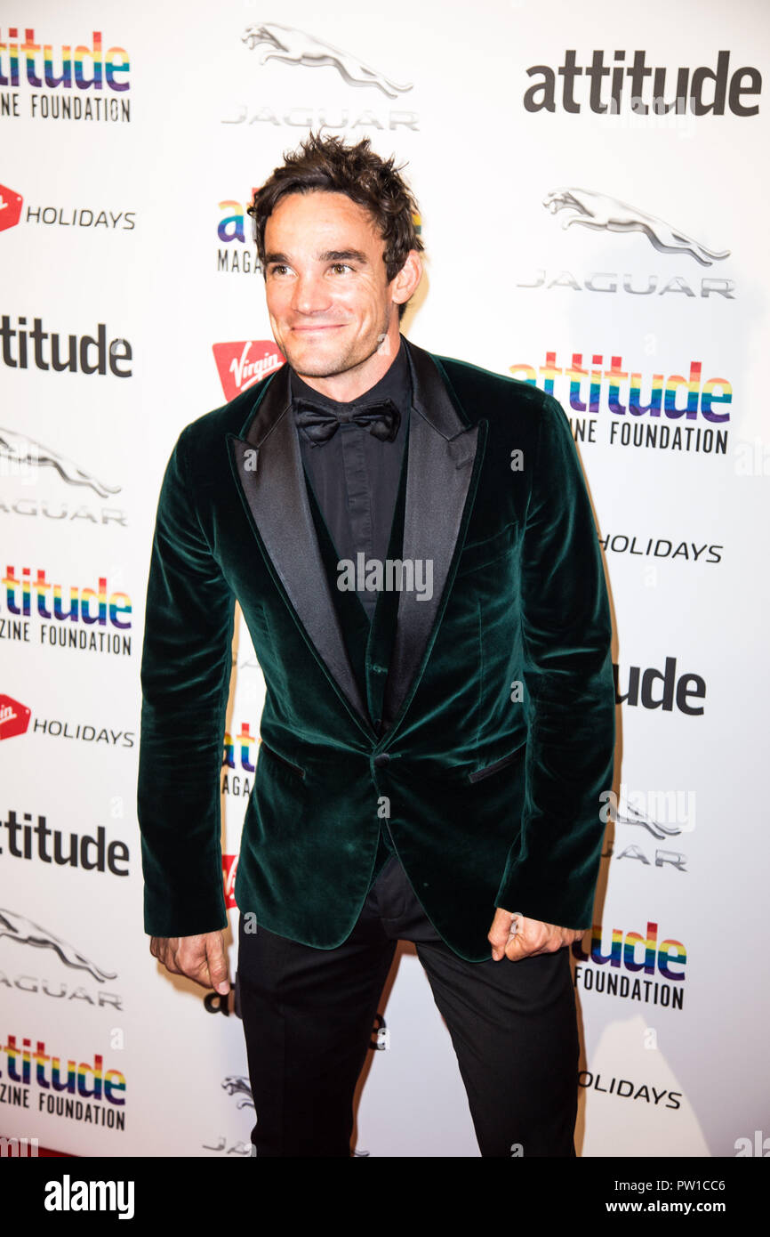 Londra, Regno Unito. 10 ott 2018. Max Evans presso la Virgin Holidays atteggiamento AWARDS POWERED BY JAGUAR at Roundhouse, Chalk Farm Rd, Camden Town, Londra il 11 ottobre 2018. Credito: Tom Rose/Alamy Live News Foto Stock