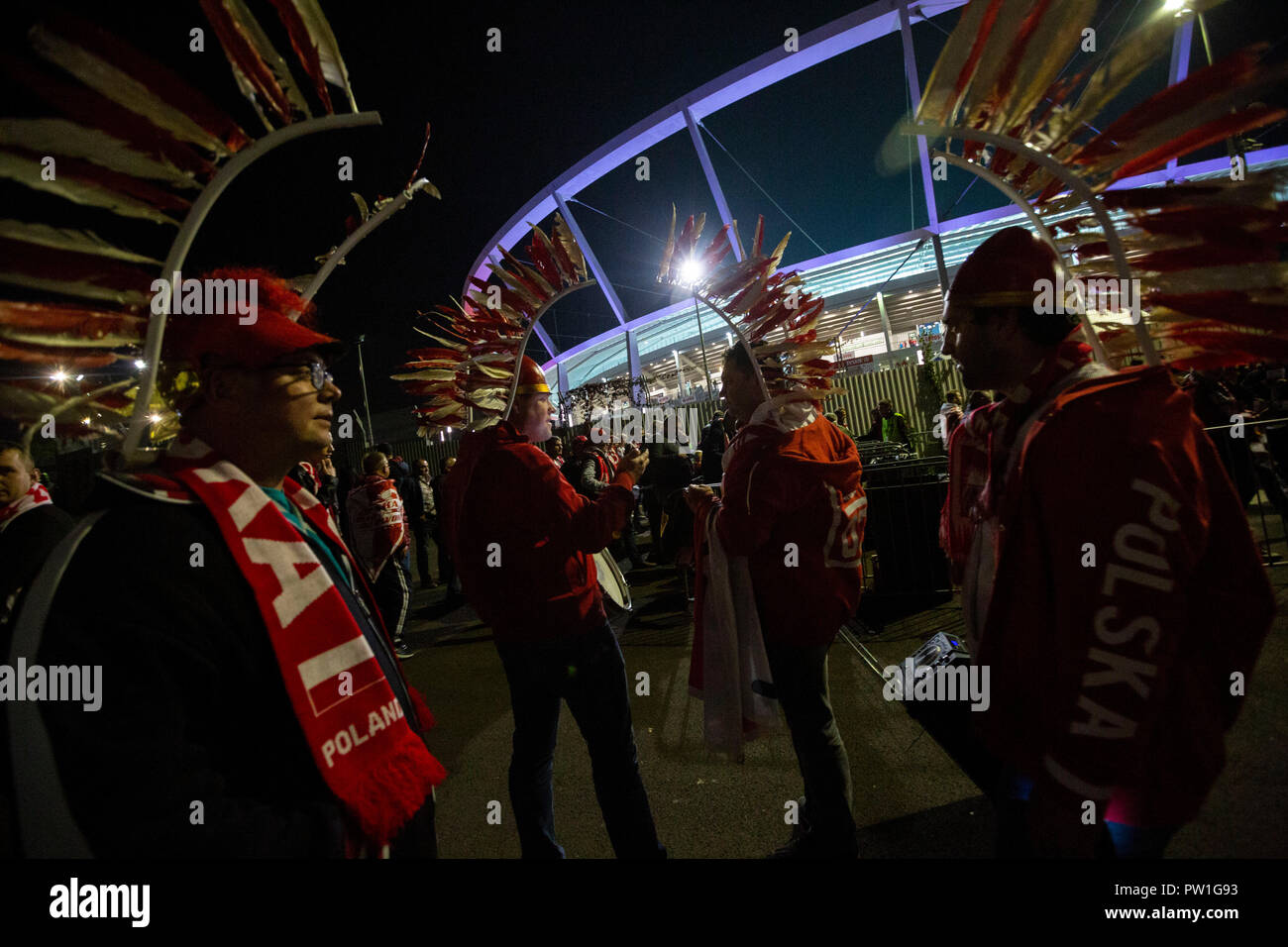 Polacco per gli appassionati di calcio prima della partita tra la Polonia e il Portogallo per la UEFA lega delle nazioni, a Slaski Stadium, in Chorzów, Polonia. Punteggio finale: 2-3 Polonia Portogallo Foto Stock