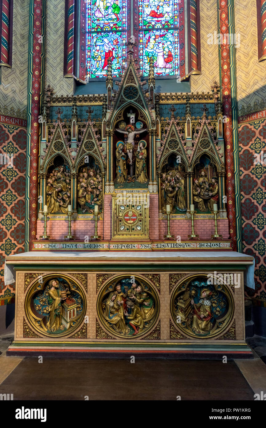 L'altare raffigurante Gesù sulla croce a Bruges, Belgio, Europa Foto Stock