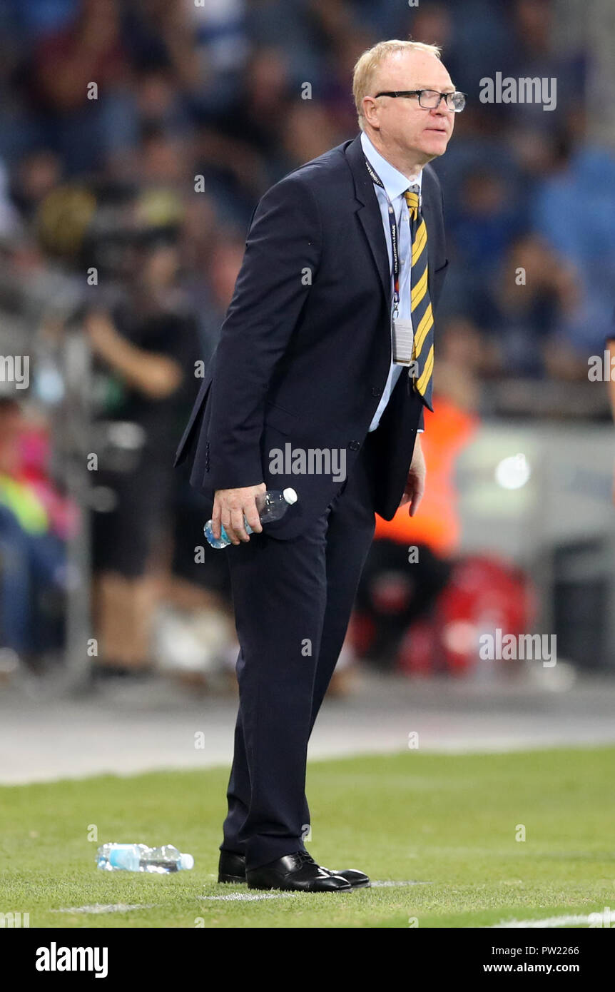 Scozia responsabile Alex McLeish sul perimetro durante UEFA nazioni Campionati del gruppo C1 corrispondono a Sammy Ofer Stadium, Haifa. Foto Stock