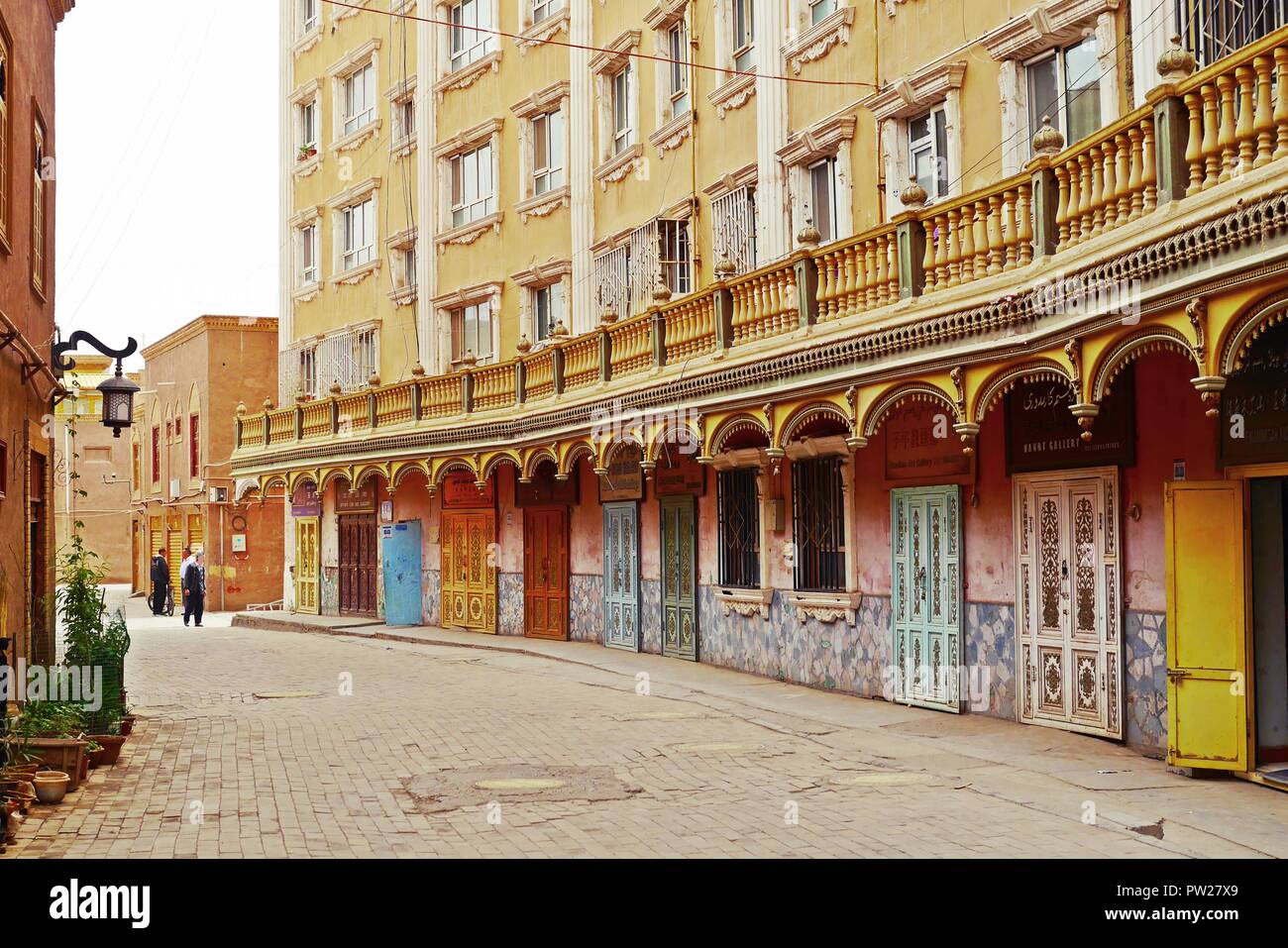 Street View di edifici rinnovati in Kashgar antica città, Xinjiang, Cina. Foto Stock