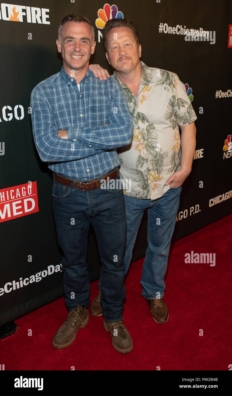 NBC Universal Eventi 'Chicago Fire' a 'Un giorno di Chicago' a Lagunitas Brewing Company a Chicago, Illinois. Dotato di: David Eigenberg, Christian Stolte dove: Chicago, Illinois, Stati Uniti quando: 10 set 2018 Credit: WENN Foto Stock