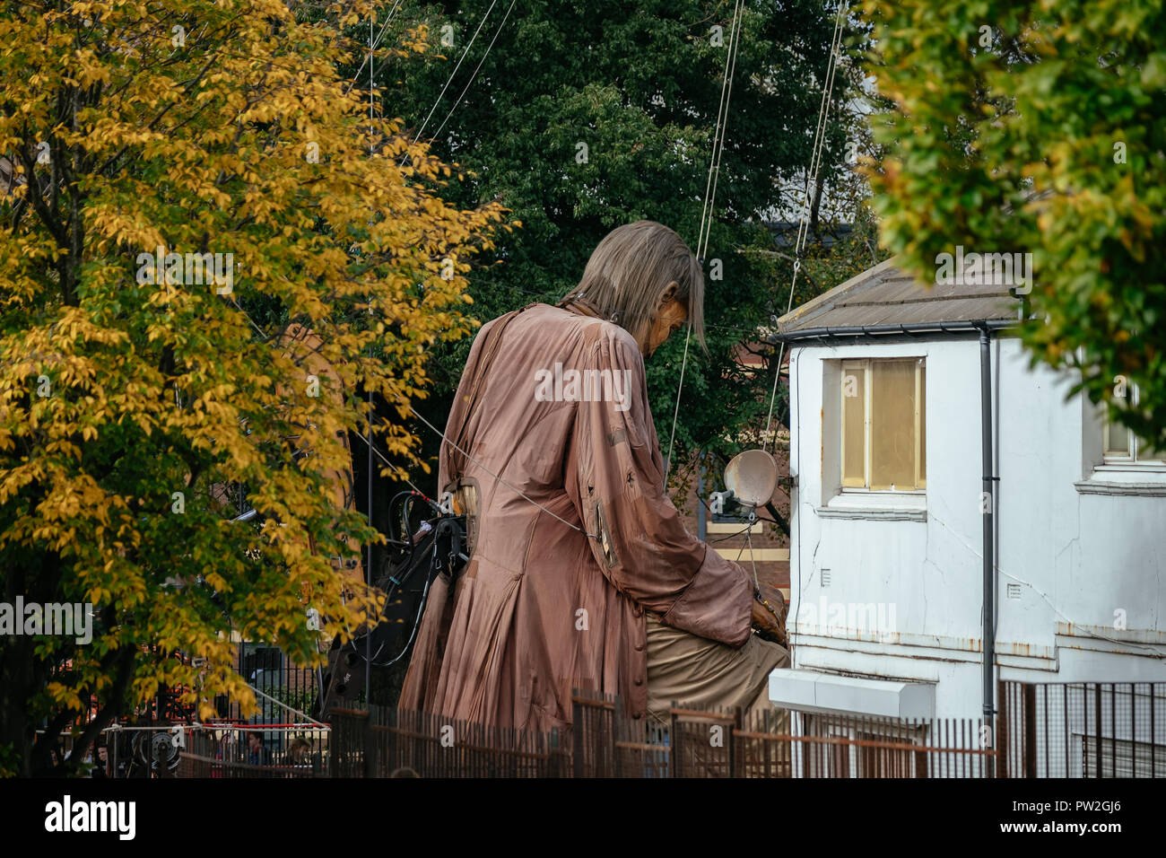 Ottobre, 2018. Liverpool, Regno Unito. Per l'ultima volta in tutto il mondo "giganti" prendere per le strade di Liverpool come parte del 'Liverpool il sogno". Foto Stock