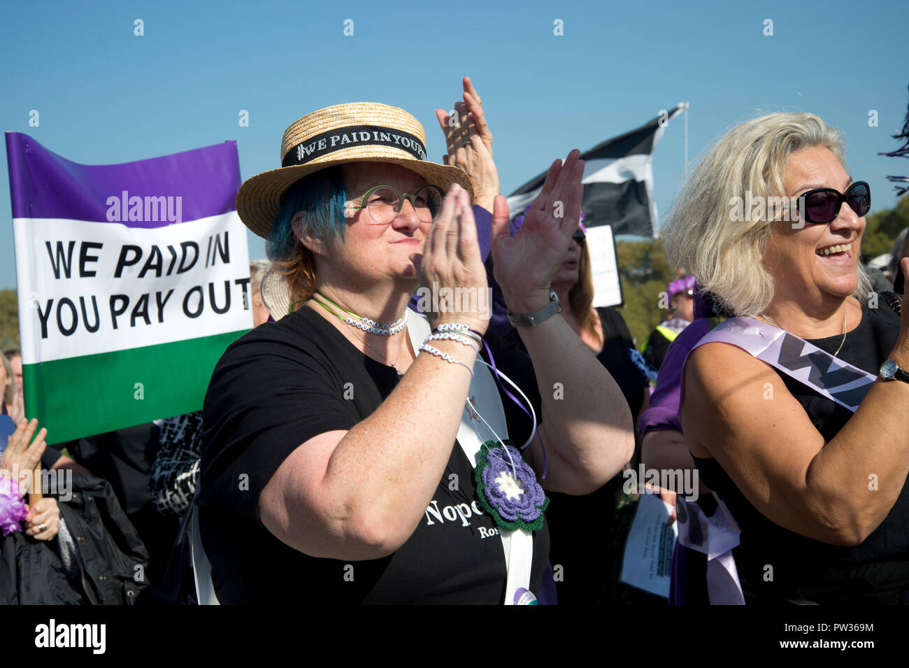 Le donne nate negli anni cinquanta ha organizzato una giornata di azione il 10 ottobre 2018 nel centro di Londra per attirare l attenzione per le donne colpite da un aumento dello stato p Foto Stock