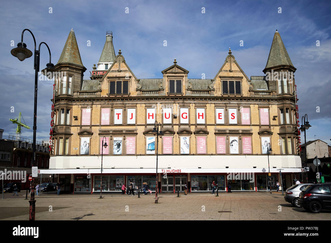 TJ sconto Hughes department store edificio in Liverpool Merseyside England Regno Unito Foto Stock