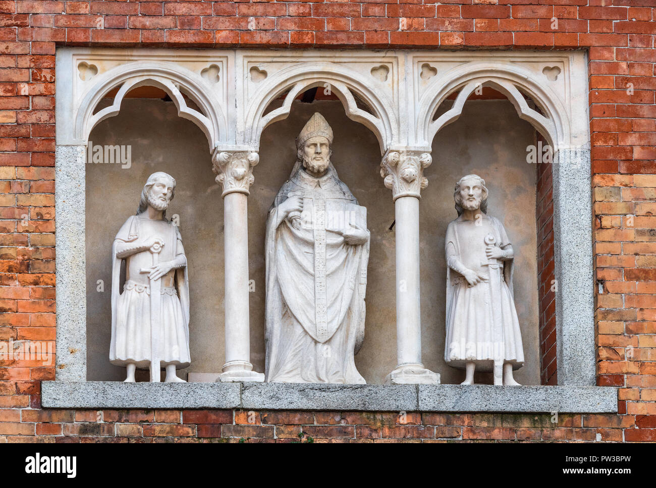 Basilica di Sant'Ambrogio. Milano. Frammento di facciata Foto Stock