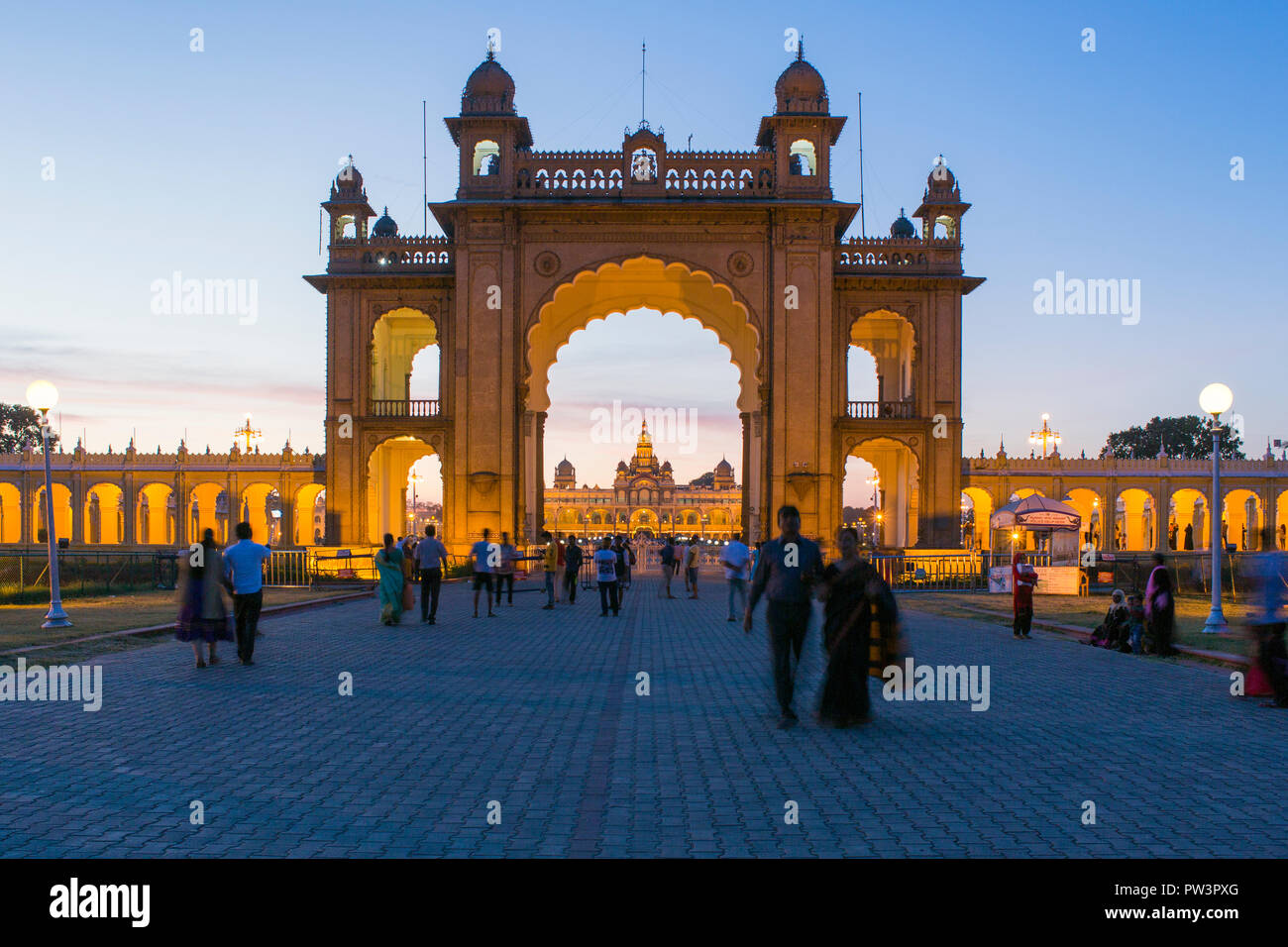 India, Karnataka, Mysore, Palazzo di Città, ingresso gateway per il Maharaja's Palace Foto Stock