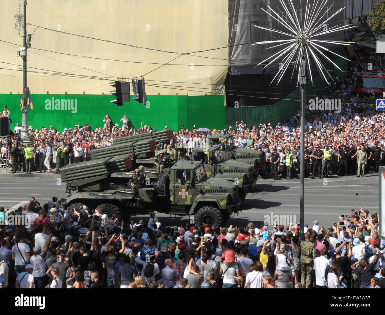 Una parata militare di hardware in Kiev Foto Stock