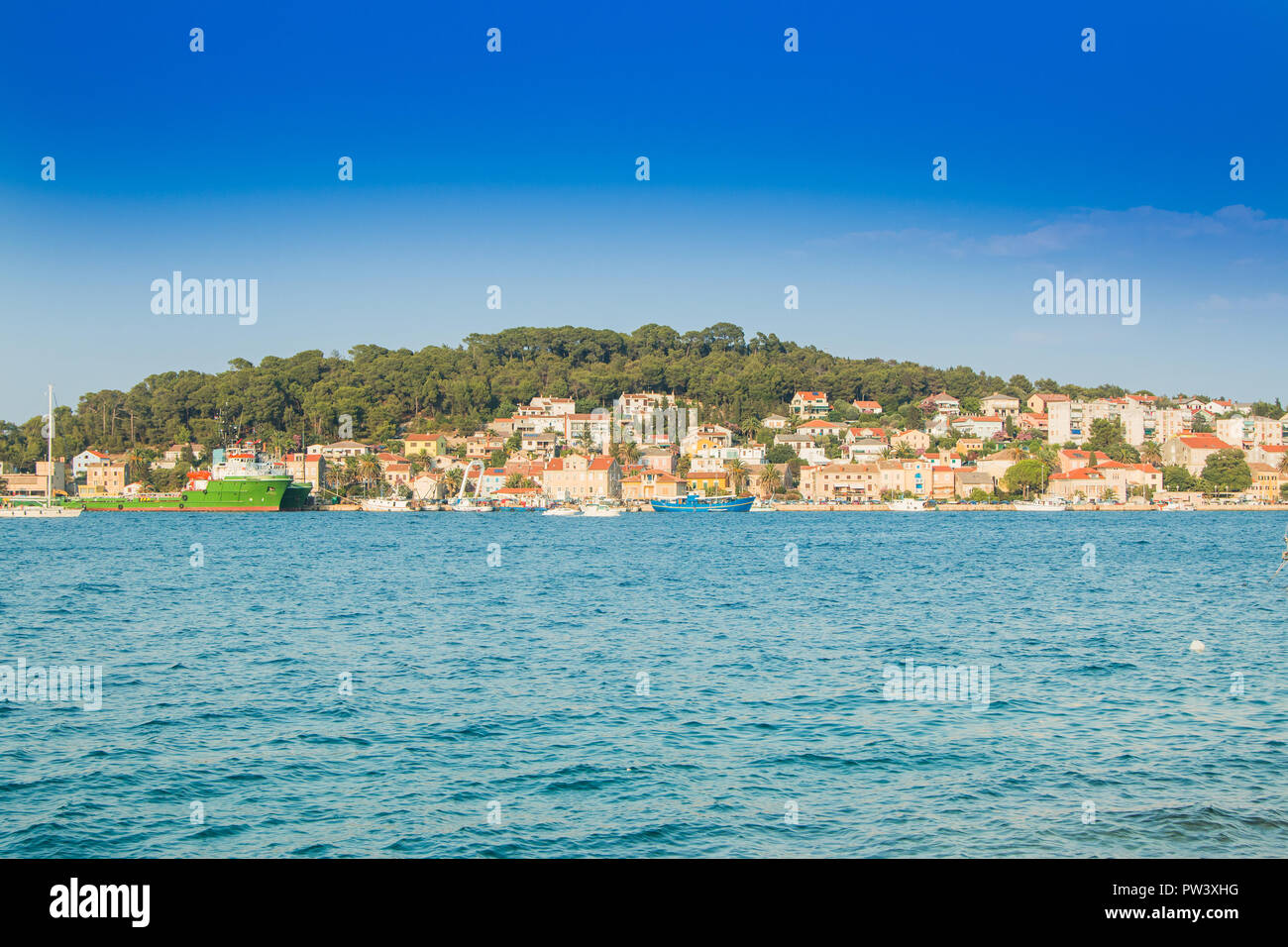 Croazia, città di Mali Losinj sull isola di Losinj, Waterfront, bella giornata d'estate Foto Stock