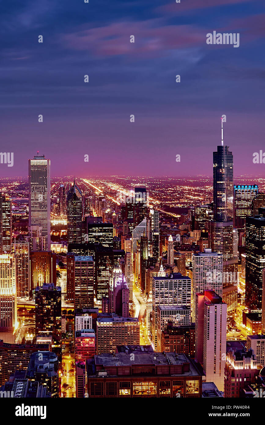 Viola panorama sullo skyline di Chicago Foto Stock