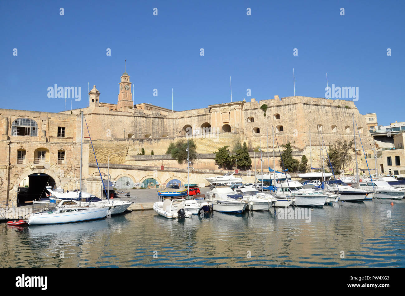 Waterfront edifici in Maltese tre città area di L-isla, o di Senglea Foto Stock