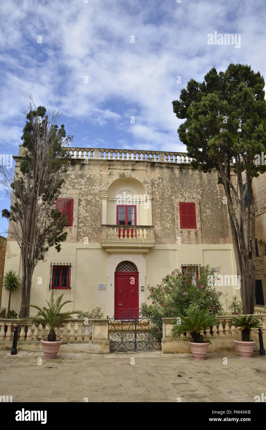 Edifici della città fortificata di Mdina a Malta Foto Stock