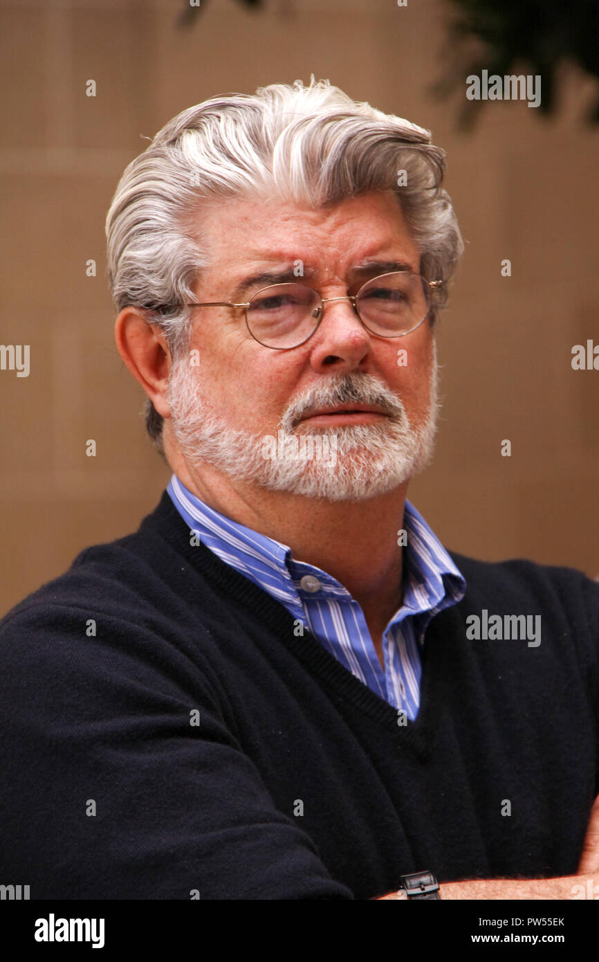 George Lucas 29/03/09 "industria del divertimento per celebrare USC School of Cinematic Arts' ottantesimo anniversario e la presentazione del suo nuovo Campus' @ University of Southern California di Los Angeles Foto di Izumi Hasegawa/HNW / PictureLux Riferimento File # 33683 326HNWPLX Foto Stock