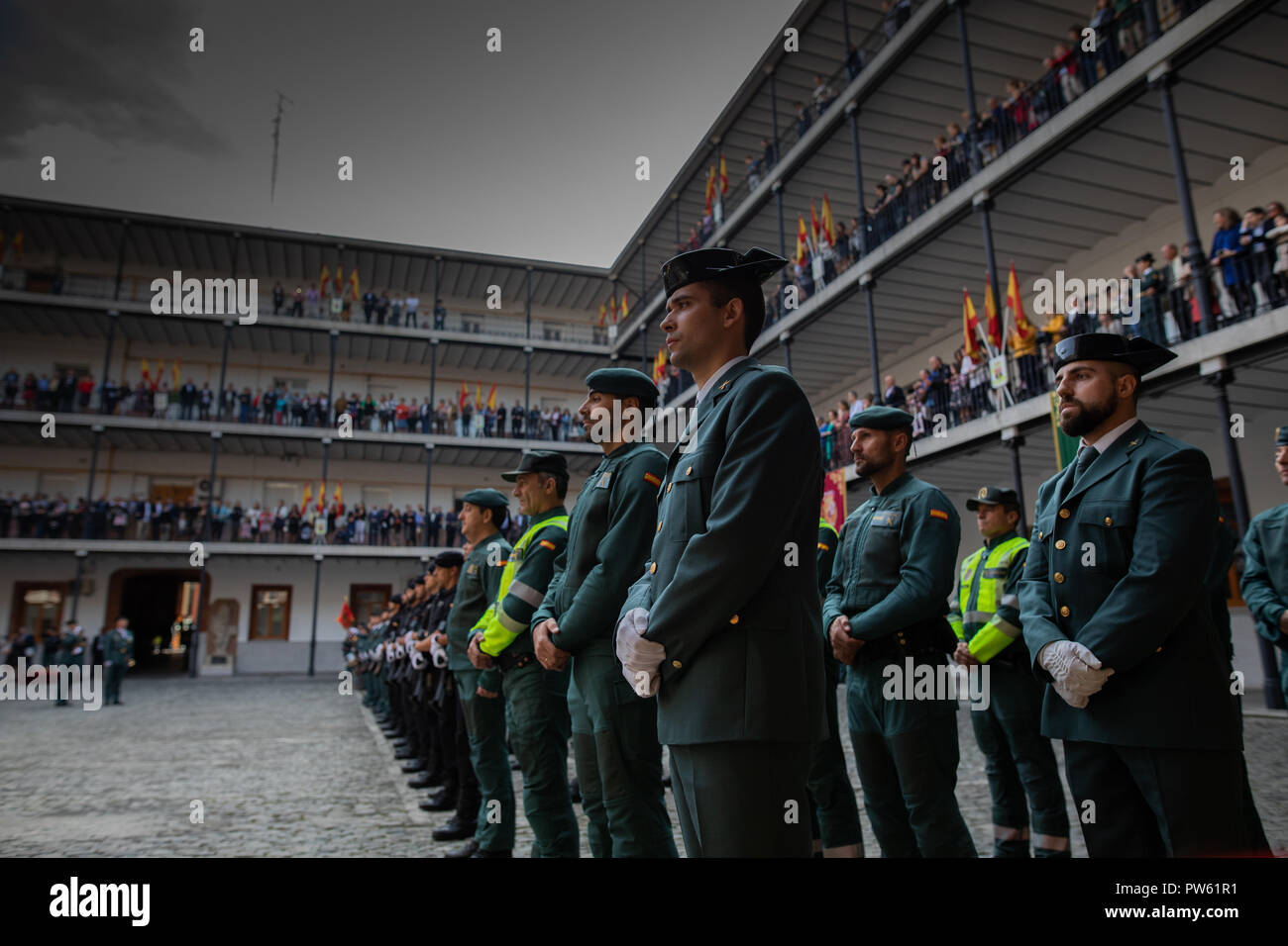 Madrid, Spagna. 13 ottobre, 2018. Atti della celebrazione del patrono della "Guardia Civil', la Virgen del Pilar. Durante la cerimonia, i premi sono stati consegnati al personale del corpo e una parata militare e di una parata ha avuto luogo in cui il personale di diverse specialità della "Guardia Civil' partecipare il Ott 13, 2018 a Madrid, Spagna Foto Stock