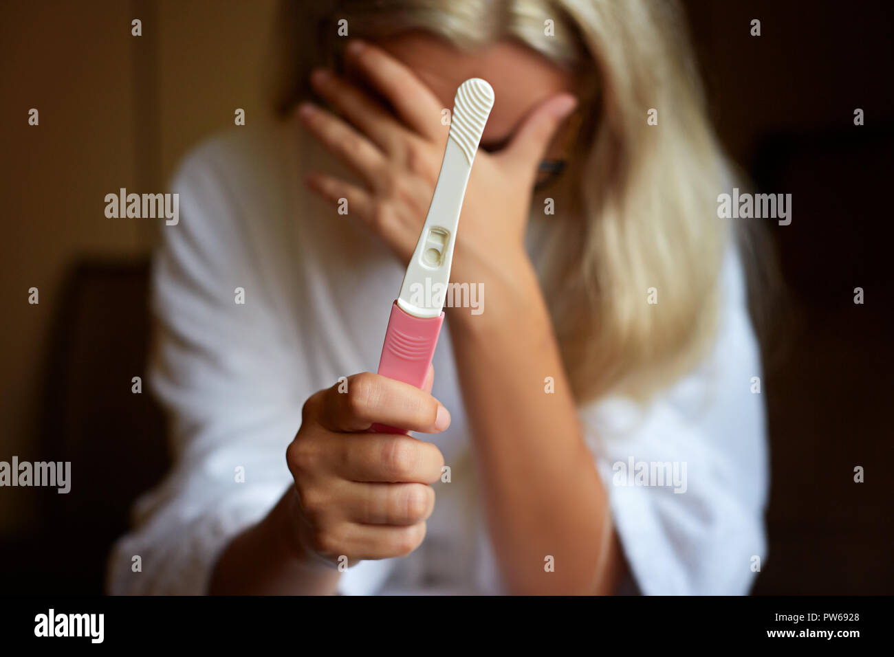 Test di gravidanza negativo. In attesa di un bambino Foto Stock
