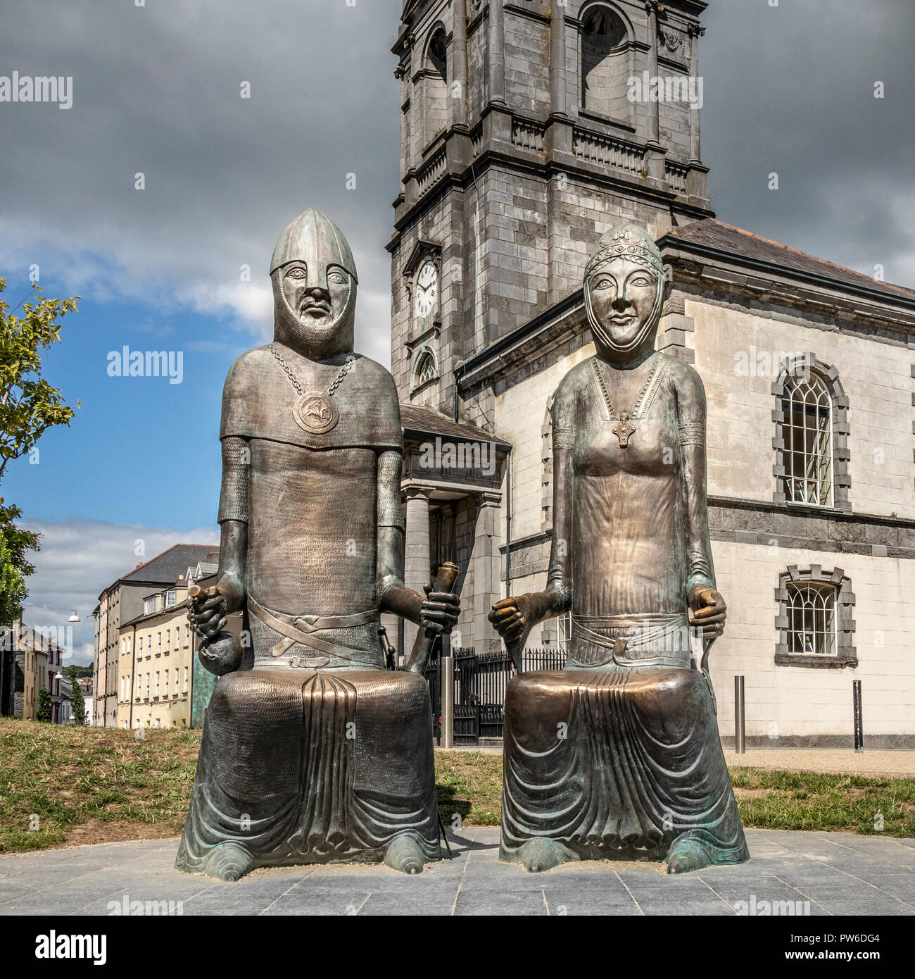 Il matrimonio di Strongbow e Aoife statue in Waterford, Irlanda, Europa. Foto Stock
