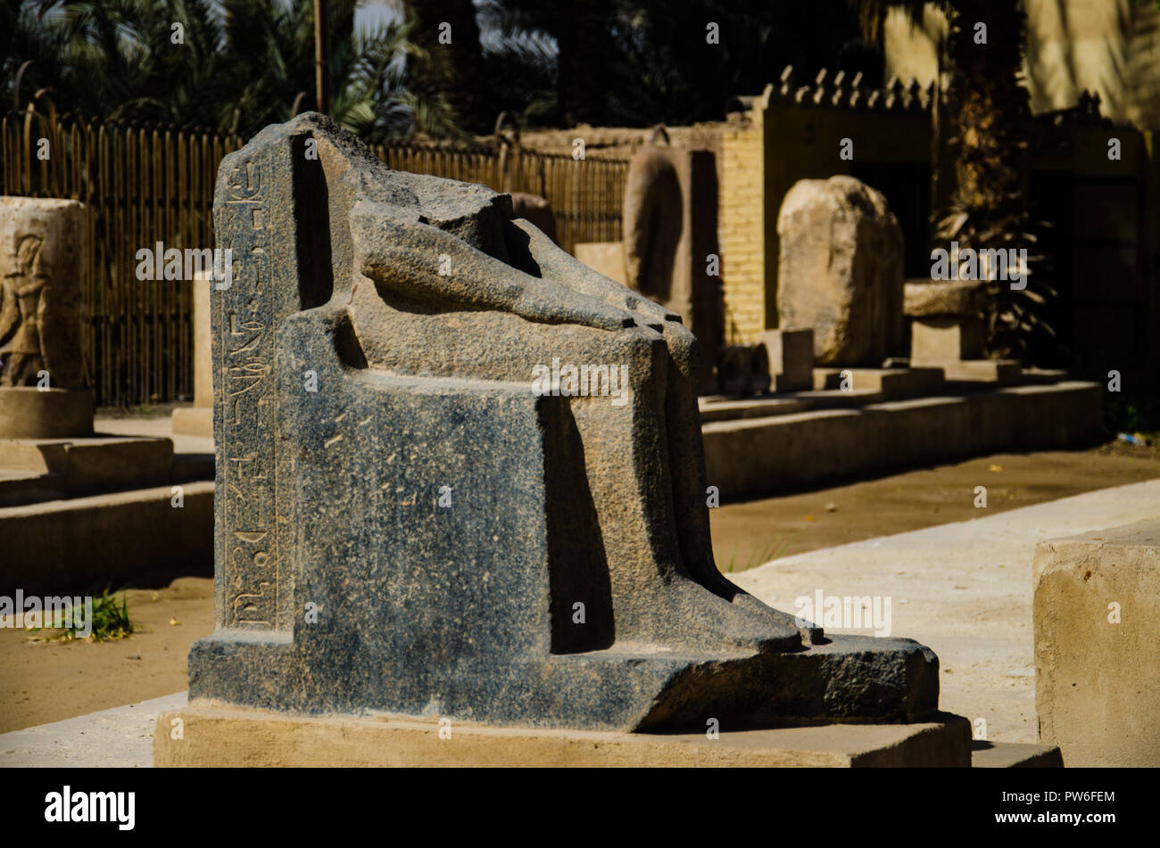 Memphis Patrimonio Mondiale dell'Unesco, Il Cairo, Egitto - Aprile 2018. Sito archeologico Foto Stock