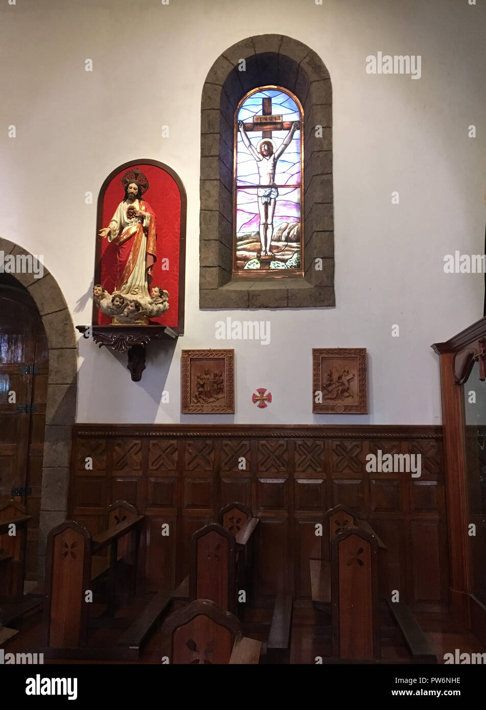 Bella decorazione interno nella chiesa San Matias nel villaggio di Artenara, Gran Canaria, Spagna, Foto Stock