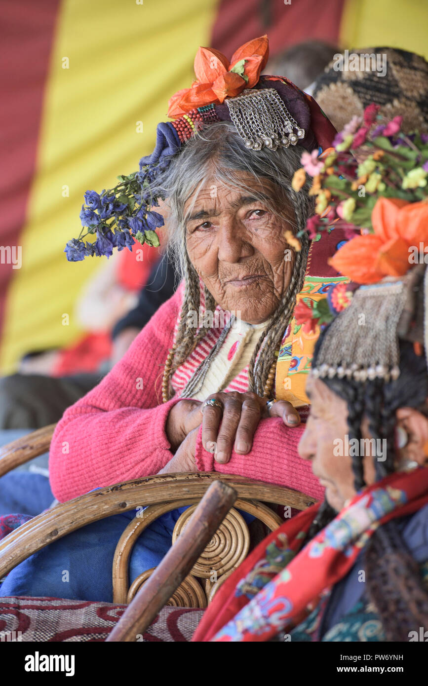 Vecchio Ariano (Brogpa) donna, Biama village, Ladakh, India Foto Stock