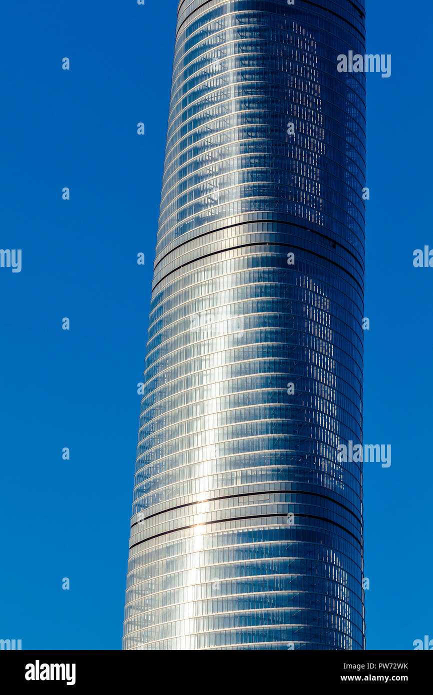Shanghai, Cina - 1 Giugno 2018: Il Bund Shanghai vista aerea di architettura waterfront dotate di Shanghai Tower edificio più alto Foto Stock Shanghai, Cina - 1 Giugno 2018: Il Bund Shanghai vista aerea di architettura waterfront dotate di Shanghai Tower edificio più alto Foto Stock