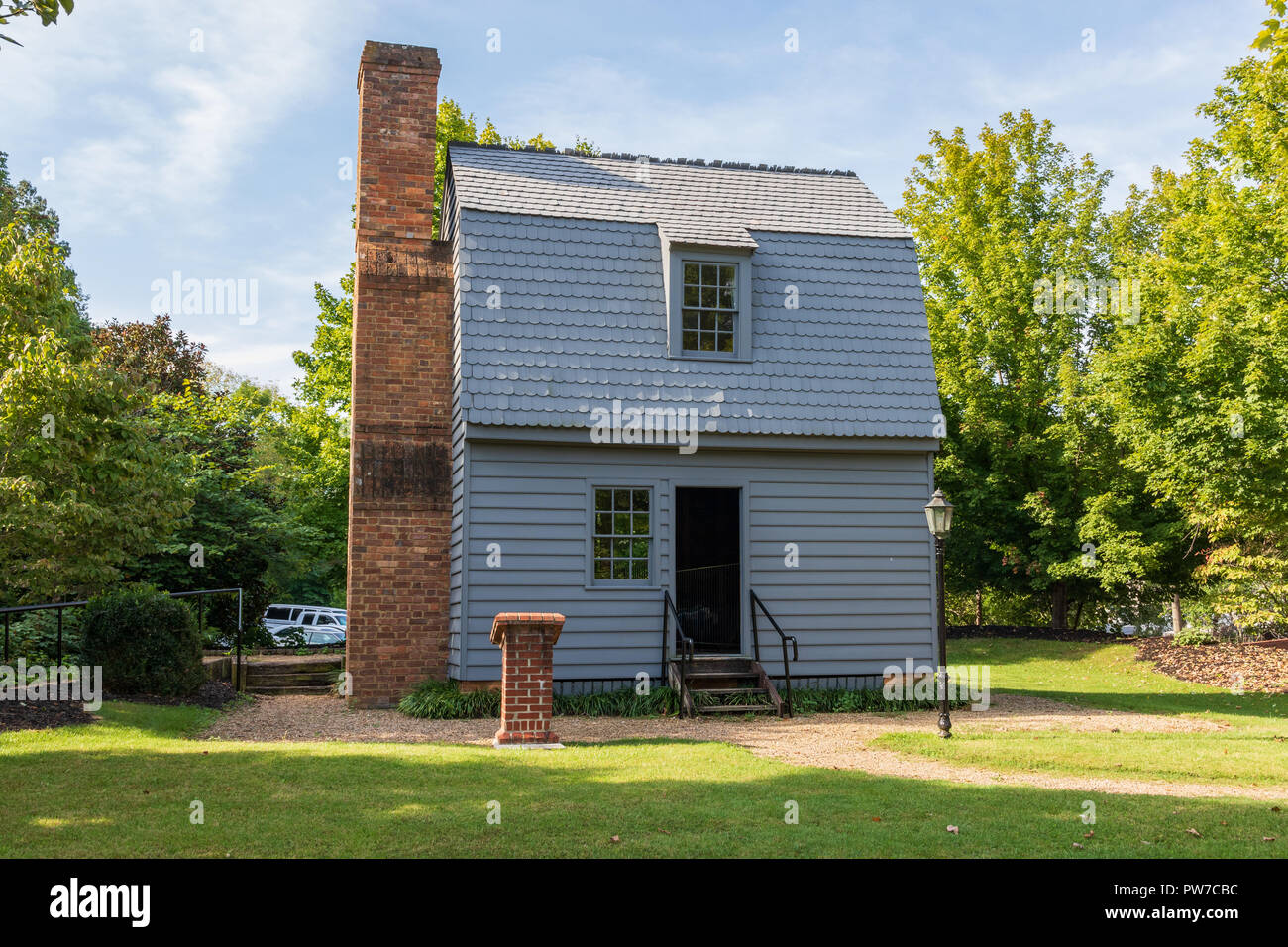 Greeneville, TN, Stati Uniti d'America-10-2-18: la casa originale si erge ancora in Raleigh, NC. Questa replica è in Andrew Johnson National Historic Site, Foto Stock