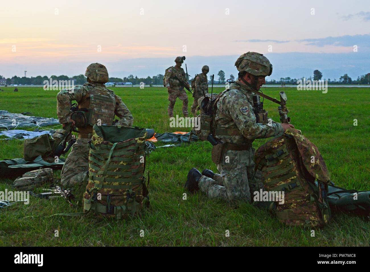 4 ° reggimento alpini immagini e fotografie stock ad alta risoluzione