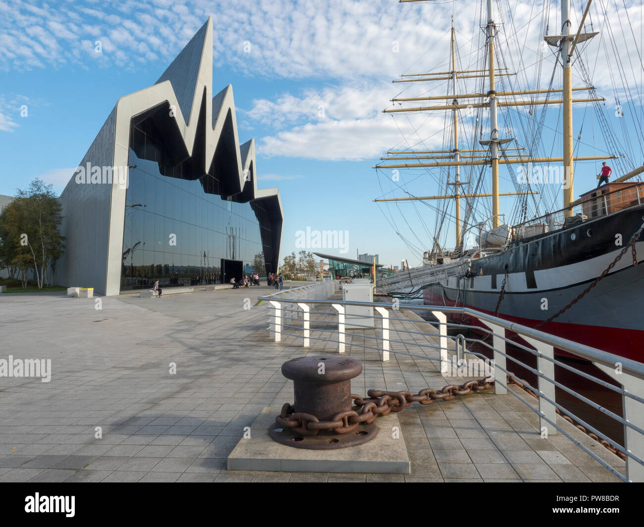 Riverside Museum di trasporto a Glasgow in Scozia e il Glenlee Tall Ship. Foto Stock