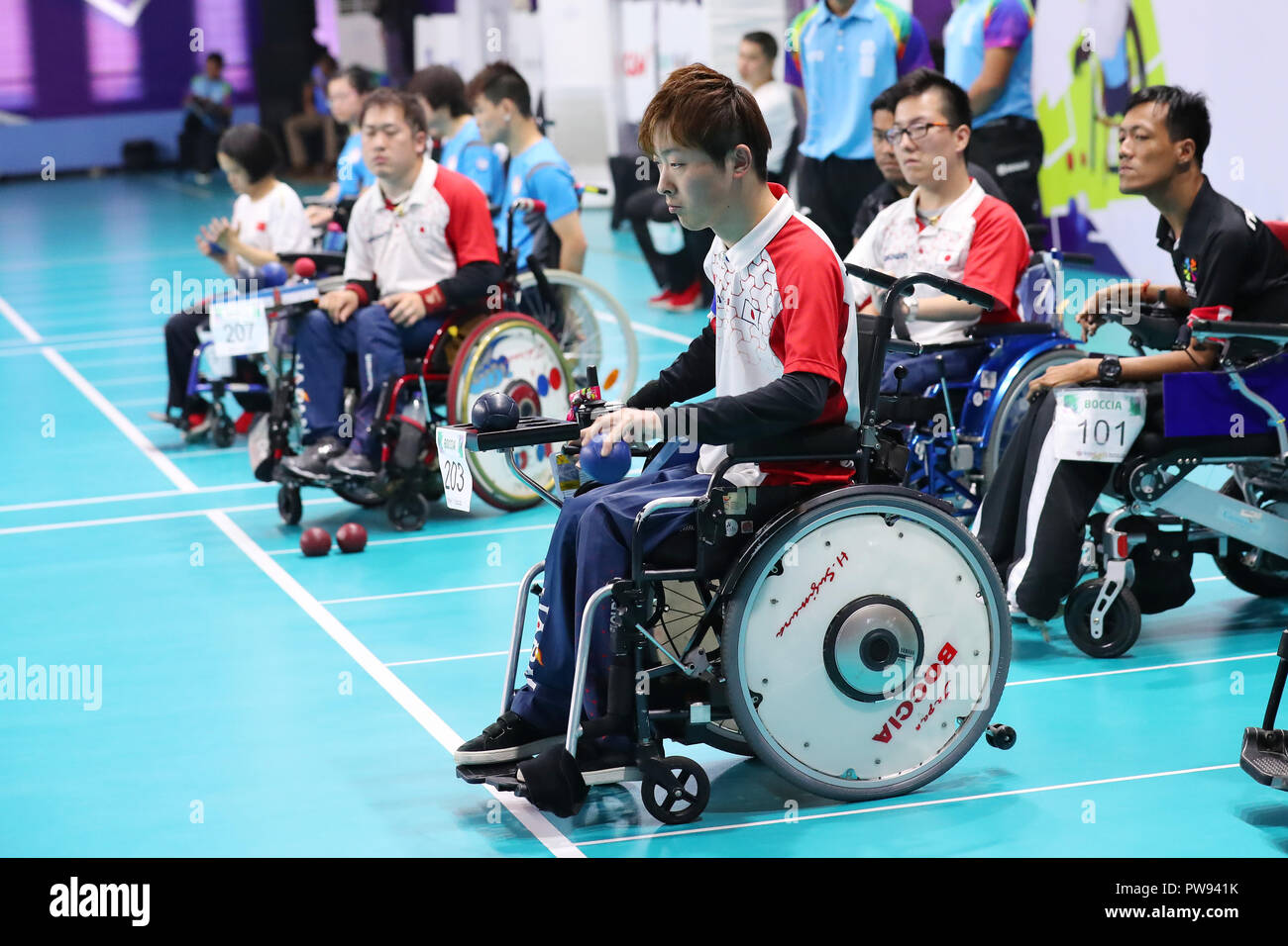 (L a R) Takayuki Hirose, Hidetaka Sugimura, Takumi Nakamura (JPN), ottobre12, 2018 - Boccia : Team misti BC1/BC2 semi-finale a Tanjung Priok Gioventù Arena durante il terzo Asian Para giochi in Jakarta, Indonesia. Credito: YUTAKA AFLO/sport/Alamy Live News Foto Stock