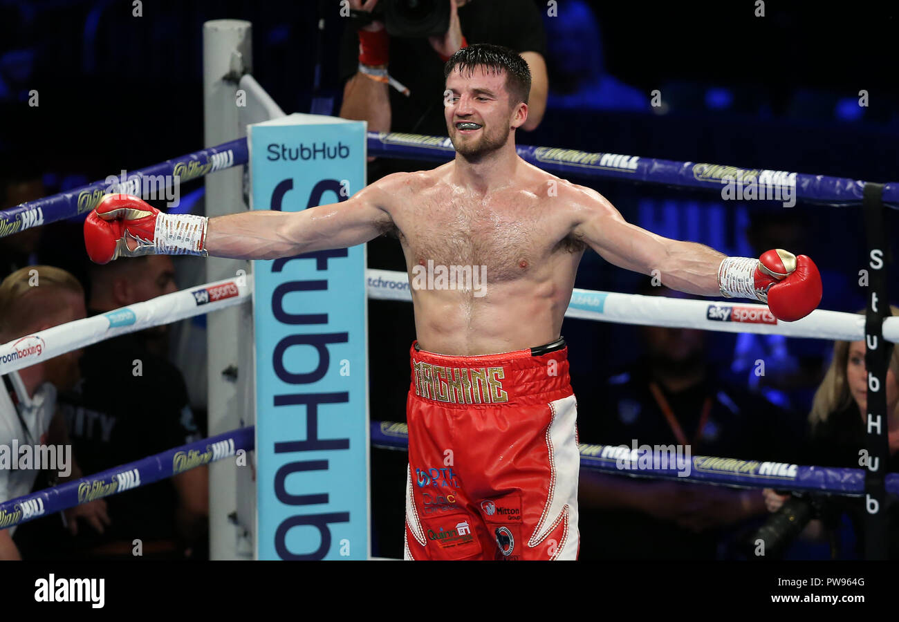 Metro Radio Arena, Newcastle, Regno Unito. Sabato 13 Ottobre 2018. Anthony Fowler celebra battendo Gabor Gorbics durante il pugilato lotta al Metro Radio Arena, Newcastle, Regno Unito. Credit: UK Sport agenzia/Alamy Live News Foto Stock