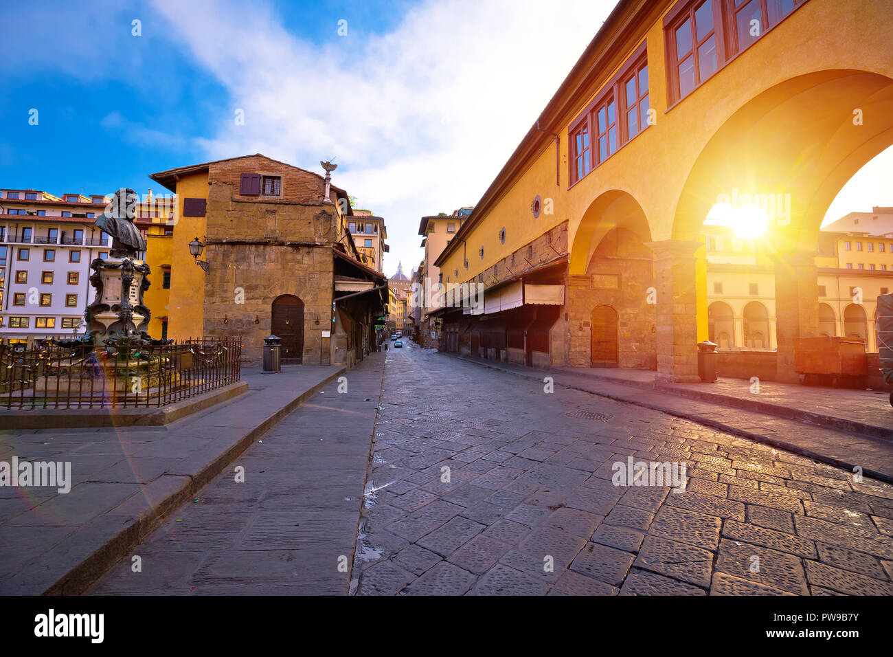 Ponte Vecchio a Firenze in vista di sunrise, Regione Toscana Italia Foto Stock