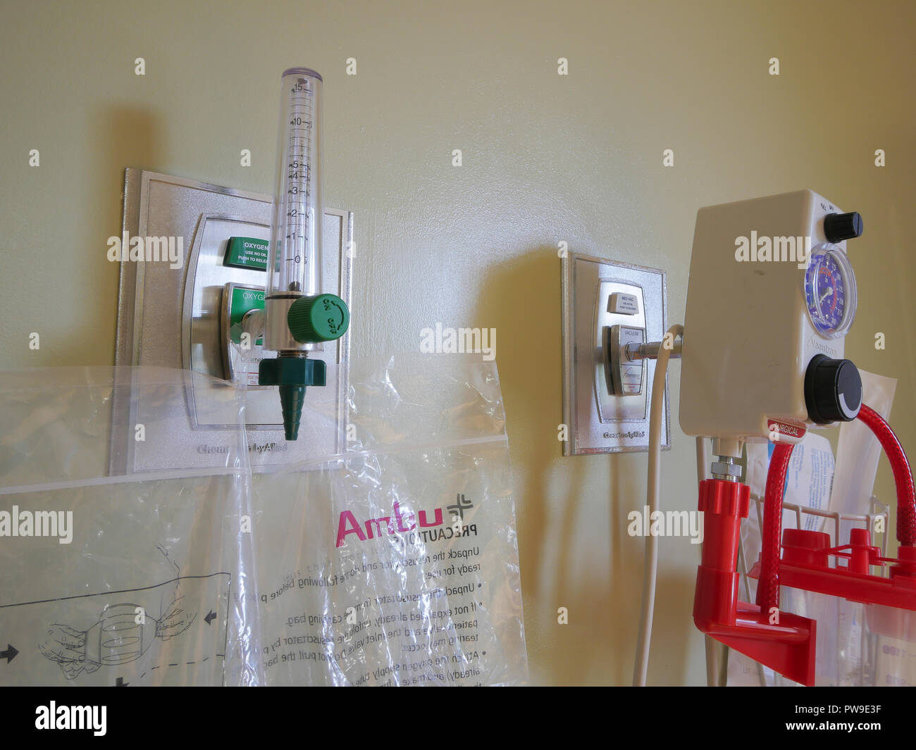 Ospedale di emergenza letti in camera Foto Stock