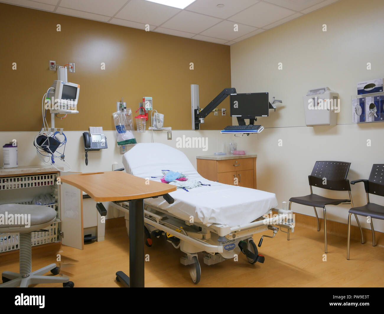 Ospedale di emergenza letti in camera Foto Stock