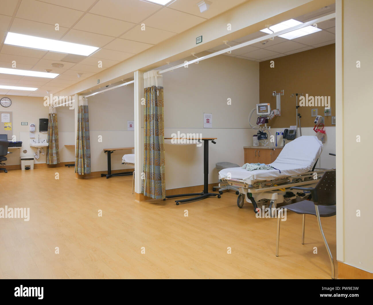 Ospedale di emergenza letti in camera Foto Stock