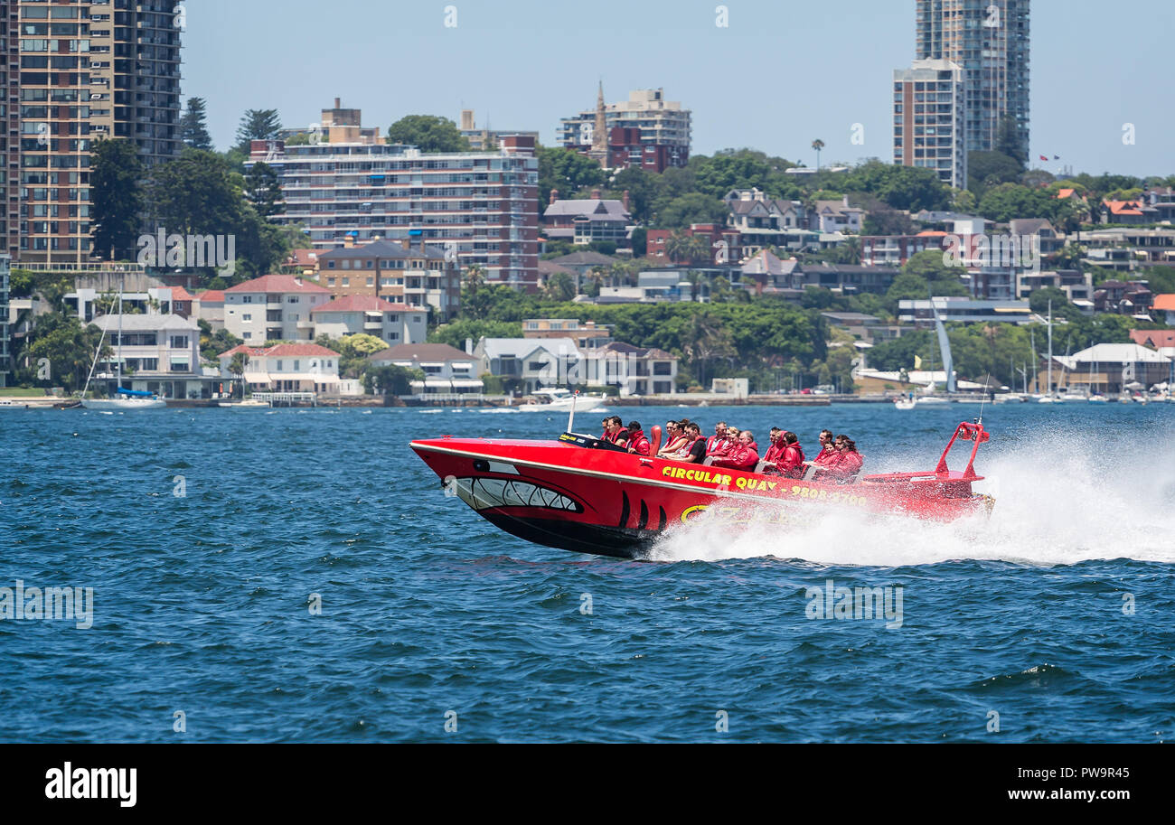 Emozionante getto rapido giro in barca nel porto di Sydney, Sydney, Australia il 7 dicembre 2014 Foto Stock
